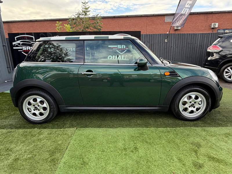 MINI Hatch 1.6 Cooper Hatchback 3dr Petrol Manual Euro 5 (s/s) (122 ps) 3dr Manual 2026