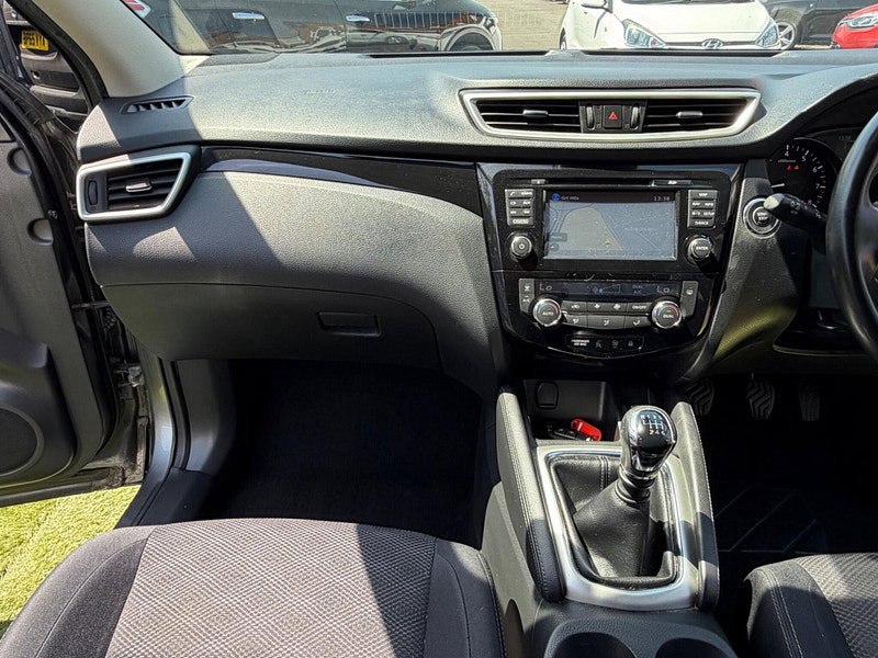 Nissan Qashqai 1.2 DIG-T n-tec SUV 5dr Petrol Manual 2WD Euro 6 (s/s) (115 ps) 5dr Manual 2026