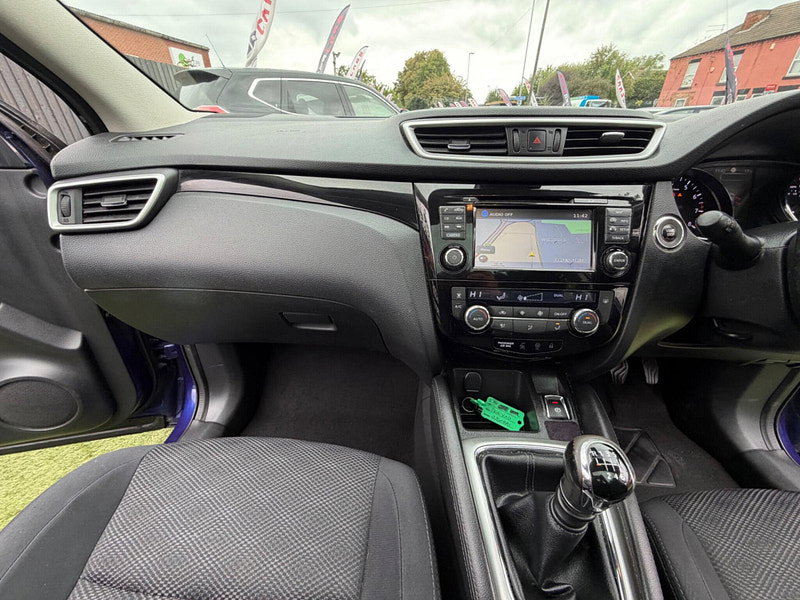 Nissan Qashqai 1.2 DIG-T N-Connecta SUV 5dr Petrol Manual 2WD Euro 6 (s/s) (115 ps) 5dr Manual 2026