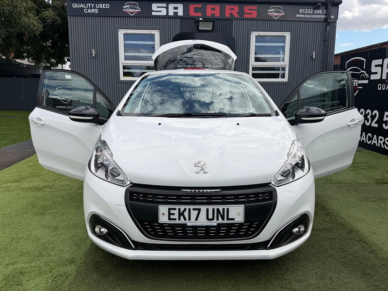 Peugeot 208 1.2 PureTech Black Edition Hatchback 3dr Petrol Manual Euro 6 (82 ps) 3dr Manual 2026
