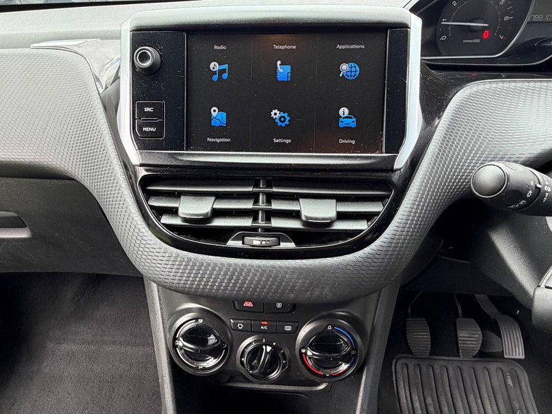 Peugeot 208 1.2 PureTech Black Edition Hatchback 3dr Petrol Manual Euro 6 (82 ps) 3dr Manual 2026