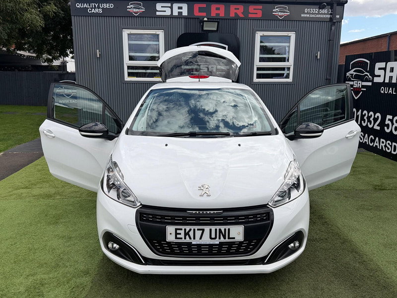 Peugeot 208 1.2 PureTech Black Edition Hatchback 3dr Petrol Manual Euro 6 (82 ps) 3dr Manual 2026