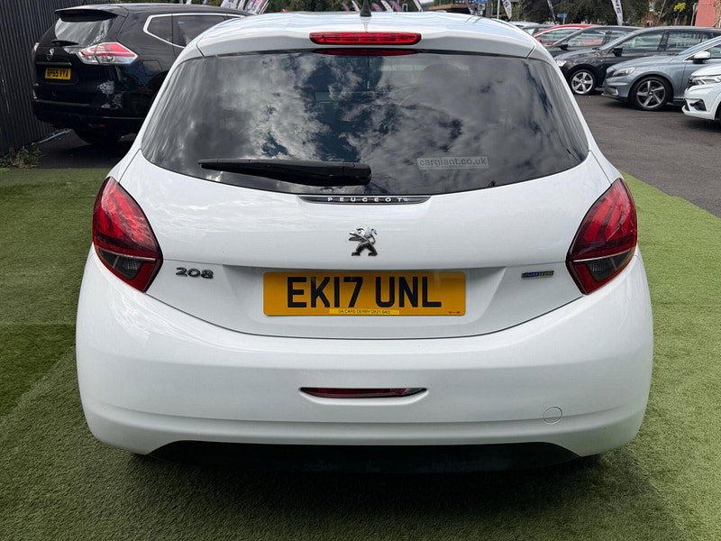 Peugeot 208 1.2 PureTech Black Edition Hatchback 3dr Petrol Manual Euro 6 (82 ps) 3dr Manual 2026
