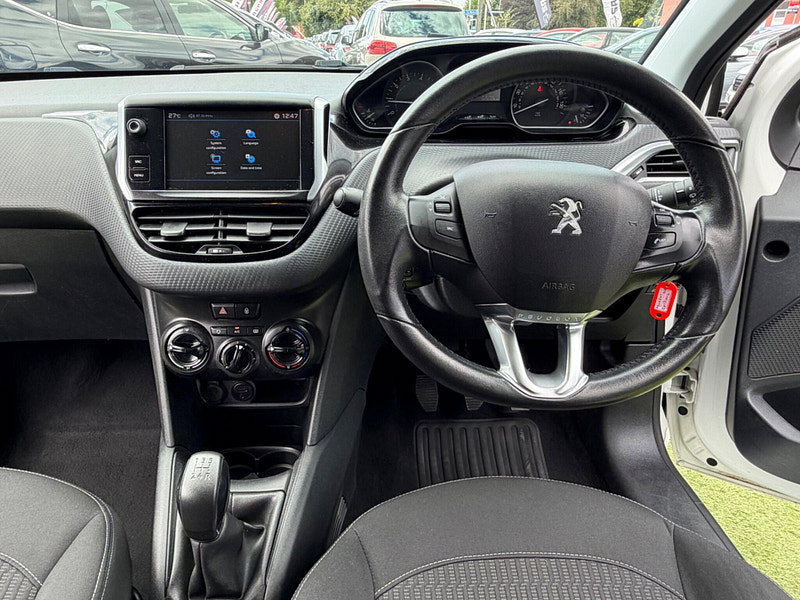 Peugeot 208 1.2 PureTech Black Edition Hatchback 3dr Petrol Manual Euro 6 (82 ps) 3dr Manual 2026