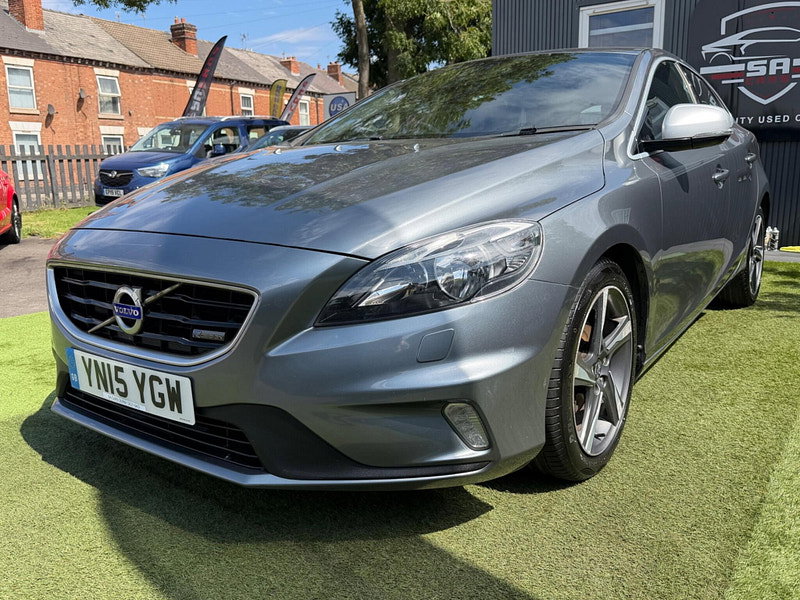 Volvo V40 1.6 D2 R-Design Nav Hatchback 5dr Diesel Manual Euro 5 (s/s) (115 ps) 5dr Manual 2026
