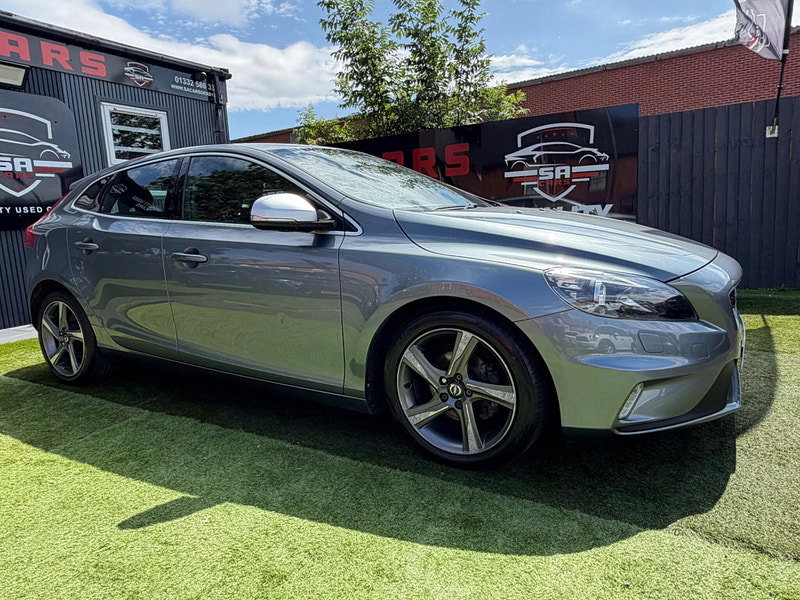 Volvo V40 1.6 D2 R-Design Nav Hatchback 5dr Diesel Manual Euro 5 (s/s) (115 ps) 5dr Manual 2026