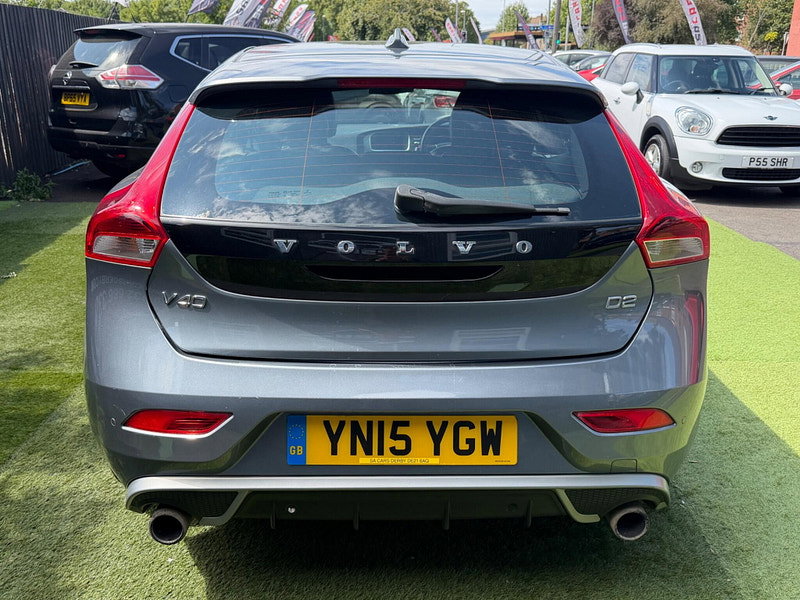 Volvo V40 1.6 D2 R-Design Nav Hatchback 5dr Diesel Manual Euro 5 (s/s) (115 ps) 5dr Manual 2026