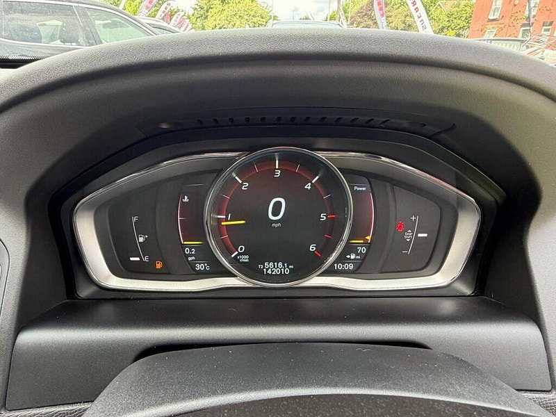 Volvo XC60 2.0 D4 R-Design Nav SUV 5dr Diesel Manual Euro 6 (s/s) (181 ps) 5dr Manual 2026