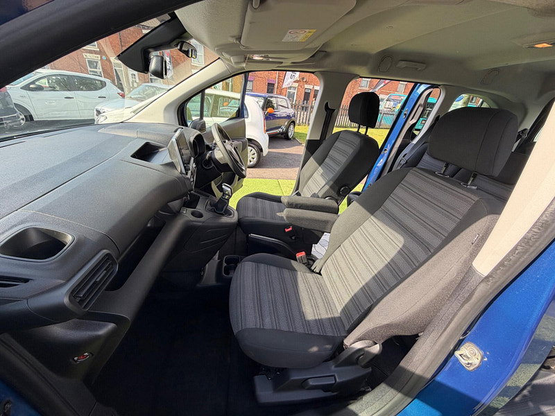 Vauxhall Combo Life 1.5 Turbo D BlueInjection Energy MPV 5dr Diesel Manual Euro 6 (s/s) (7 Seat) (100 ps) 5dr Manual 2026
