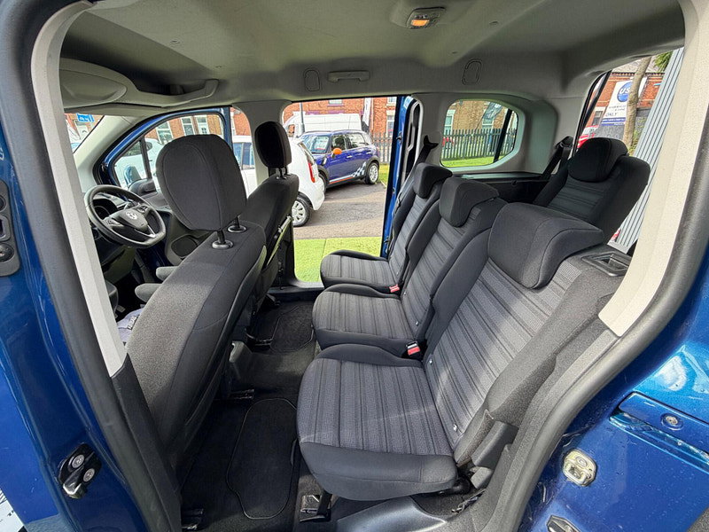 Vauxhall Combo Life 1.5 Turbo D BlueInjection Energy MPV 5dr Diesel Manual Euro 6 (s/s) (7 Seat) (100 ps) 5dr Manual 2026