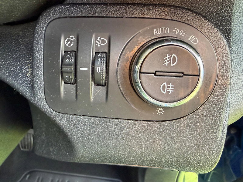Vauxhall Combo Life 1.5 Turbo D BlueInjection Energy MPV 5dr Diesel Manual Euro 6 (s/s) (7 Seat) (100 ps) 5dr Manual 2026