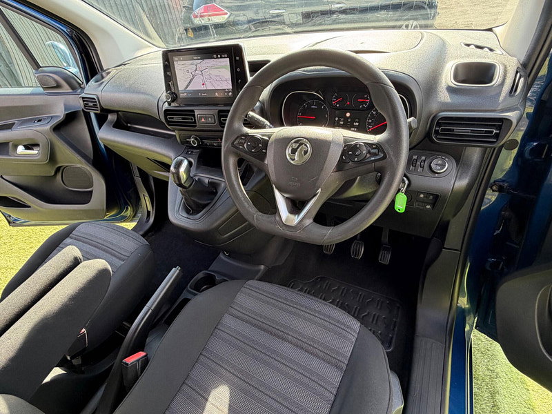 Vauxhall Combo Life 1.5 Turbo D BlueInjection Energy MPV 5dr Diesel Manual Euro 6 (s/s) (7 Seat) (100 ps) 5dr Manual 2026
