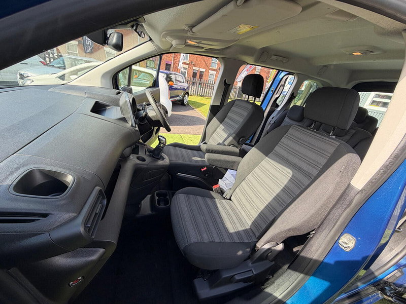 Vauxhall Combo Life 1.5 Turbo D BlueInjection Energy MPV 5dr Diesel Manual Euro 6 (s/s) (7 Seat) (100 ps) 5dr Manual 2026