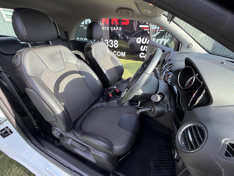 Vauxhall ADAM 1.4 16v GLAM Hatchback 3dr Petrol Manual Euro 5 (100 ps) 3dr Manual 2026