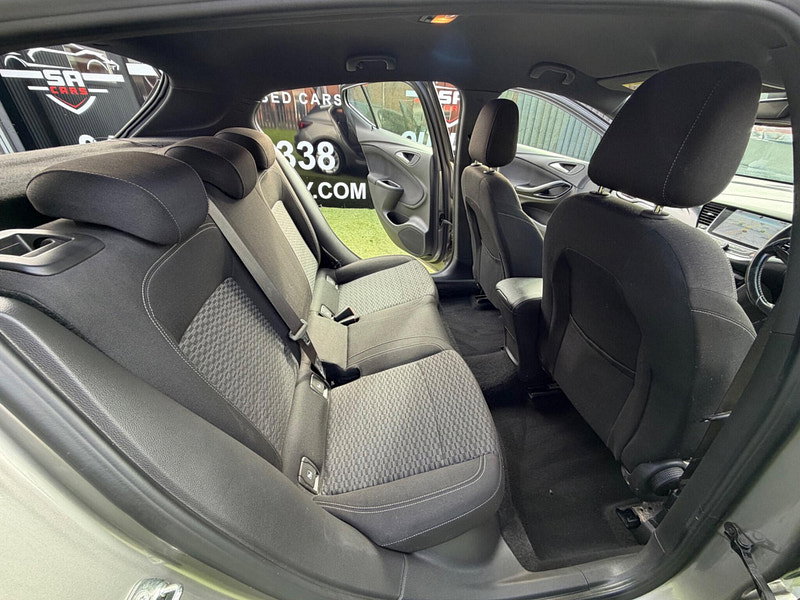 Vauxhall Astra 1.6 CDTi BlueInjection SRi Nav Hatchback 5dr Diesel Manual Euro 6 (s/s) (136 ps) 5dr Manual 2026