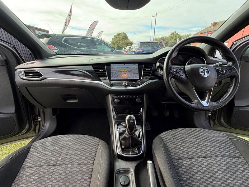 Vauxhall Astra 1.6 CDTi BlueInjection SRi Nav Hatchback 5dr Diesel Manual Euro 6 (s/s) (136 ps) 5dr Manual 2026