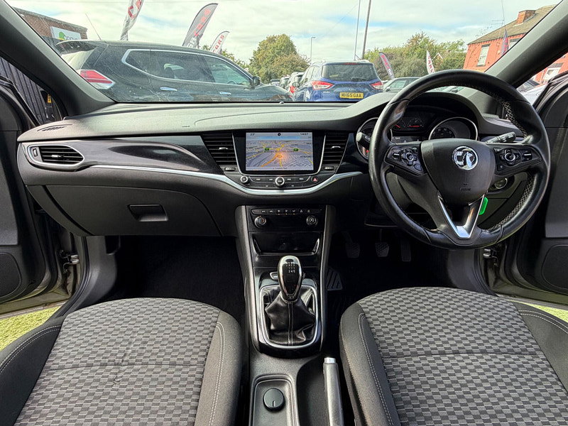 Vauxhall Astra 1.6 CDTi BlueInjection SRi Nav Hatchback 5dr Diesel Manual Euro 6 (s/s) (136 ps) 5dr Manual 2026