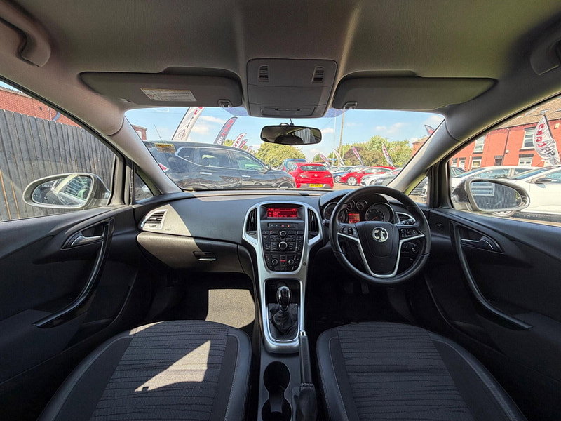 Vauxhall Astra 1.6 CDTi ecoFLEX Excite Hatchback 5dr Diesel Manual Euro 6 (s/s) (110 ps) 5dr Manual 2026