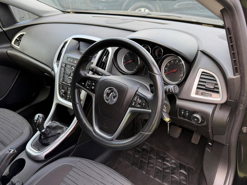 Vauxhall Astra 1.6 CDTi ecoFLEX Excite Hatchback 5dr Diesel Manual Euro 6 (s/s) (110 ps) 5dr Manual 2026