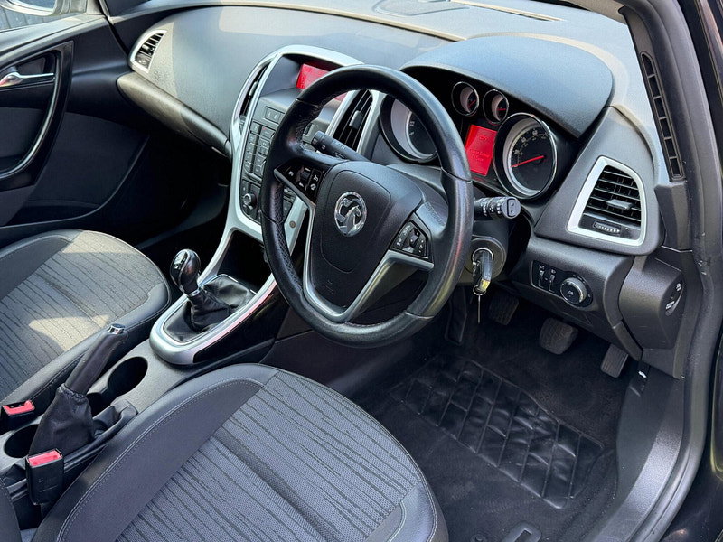 Vauxhall Astra 1.6 CDTi ecoFLEX Excite Hatchback 5dr Diesel Manual Euro 6 (s/s) (110 ps) 5dr Manual 2026