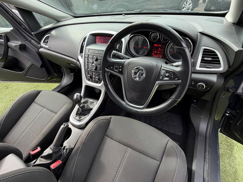 Vauxhall Astra 1.6i SRi Hatchback 5dr Petrol Manual Euro 6 (115 ps) 5dr Manual 2026
