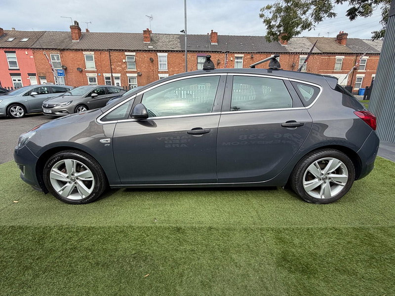Vauxhall Astra 1.6i SRi Hatchback 5dr Petrol Manual Euro 6 (115 ps) 5dr Manual 2026