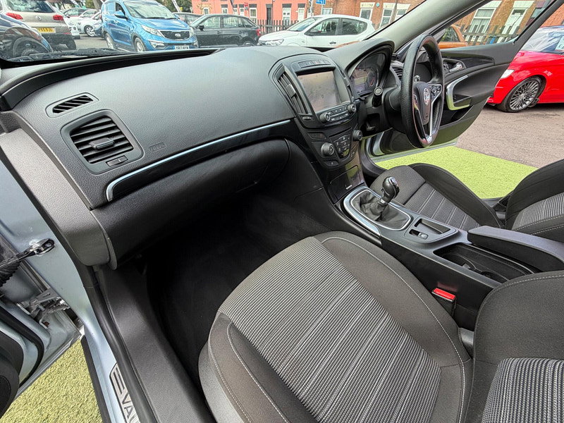 Vauxhall Insignia 1.8i SRi Nav Hatchback 5dr Petrol Manual Euro 6 (140 ps) 5dr Manual 2026