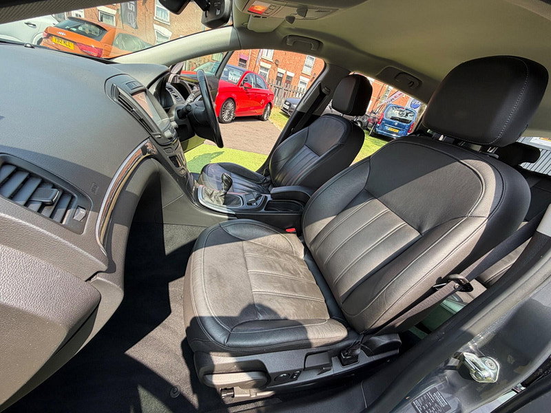 Vauxhall Insignia 2.0 CDTi ecoFLEX Elite Nav Sports Tourer 5dr Diesel Manual Euro 5 (s/s) (163 ps) 5dr Manual 2026