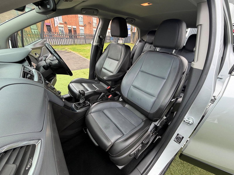 Vauxhall Mokka 1.4i Turbo SE SUV 5dr Petrol Manual 2WD Euro 6 (s/s) (140 ps) 5dr Manual 2026