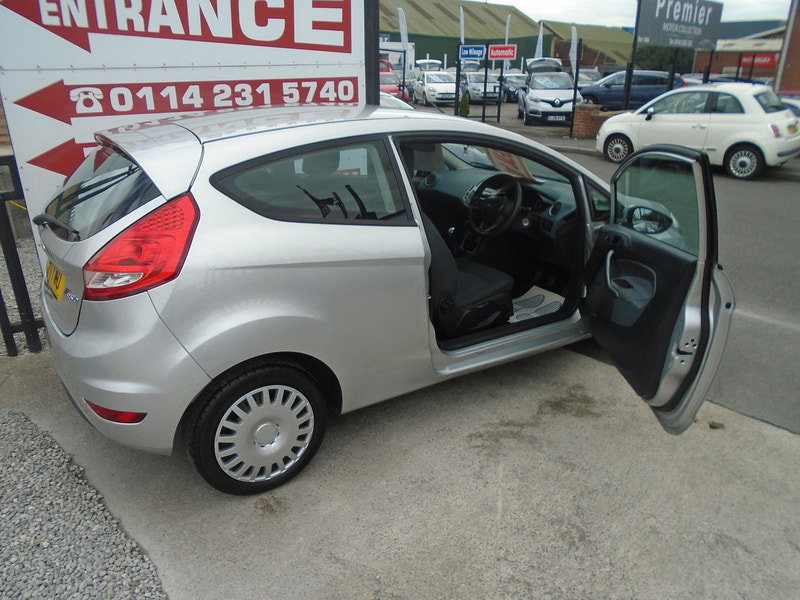 Ford Fiesta 1.4 Edge Hatchback 3dr Petrol Manual (133 g/km, 94 bhp) 3dr Manual 2026