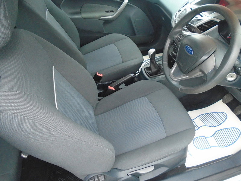 Ford Fiesta 1.4 Edge Hatchback 3dr Petrol Manual (133 g/km, 94 bhp) 3dr Manual 2026