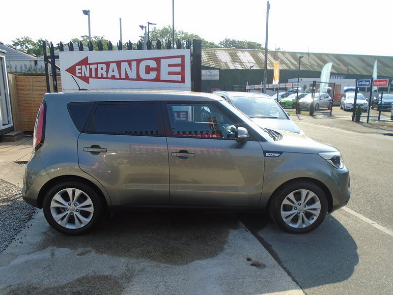 Kia Soul 1.6 GDi Connect SUV 5dr Petrol Manual Euro 5 (130 bhp) 5dr Manual 2026