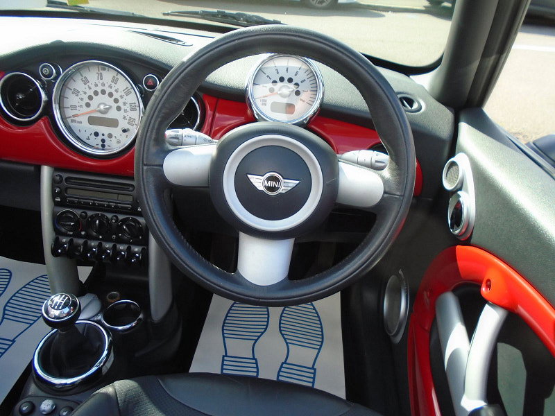 MINI Convertible 1.6 Cooper Convertible 2dr Petrol Manual Euro 3 (115 ps) 2dr Manual 2026
