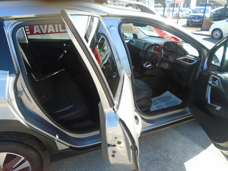 Peugeot 2008 1.6 BlueHDi Allure SUV 5dr Diesel Manual Euro 6 (s/s) (100 ps) 5dr Manual 2026