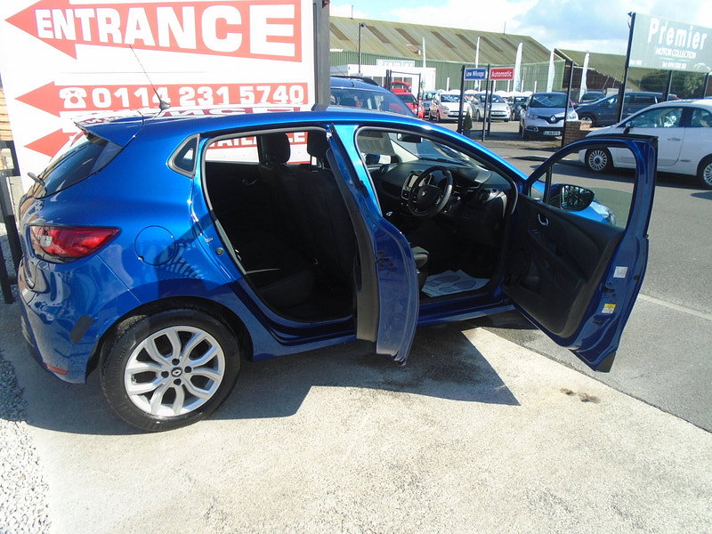 Renault Clio 1.2 16V Dynamique Nav Hatchback 5dr Petrol Manual Euro 6 (75 ps) 5dr Manual 2026