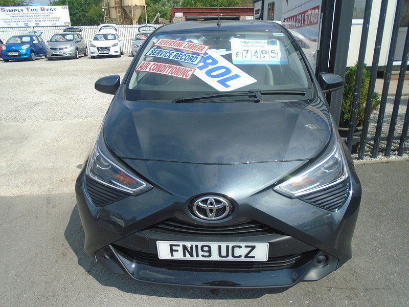 Toyota Aygo 1.0 VVT-i x-play Hatchback 5dr Petrol Manual Euro 6 (71 ps) 5dr Manual 2026