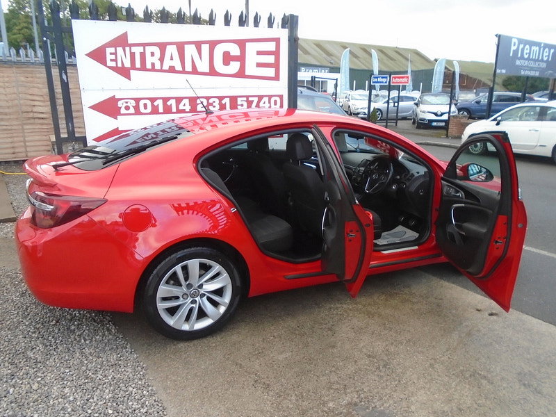 Vauxhall Insignia 2.0 CDTi ecoFLEX SRi Hatchback 5dr Diesel Manual Euro 5 (s/s) (140 ps) 5dr Manual 2026