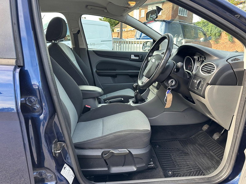 Ford Focus 1.6 Zetec 5dr 5dr Manual 2026