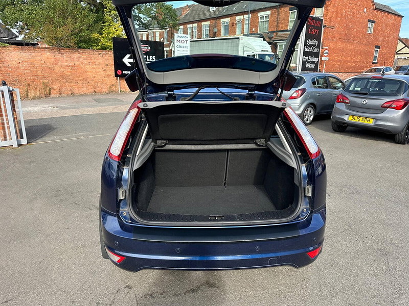 Ford Focus 1.6 Zetec 5dr 5dr Manual 2026