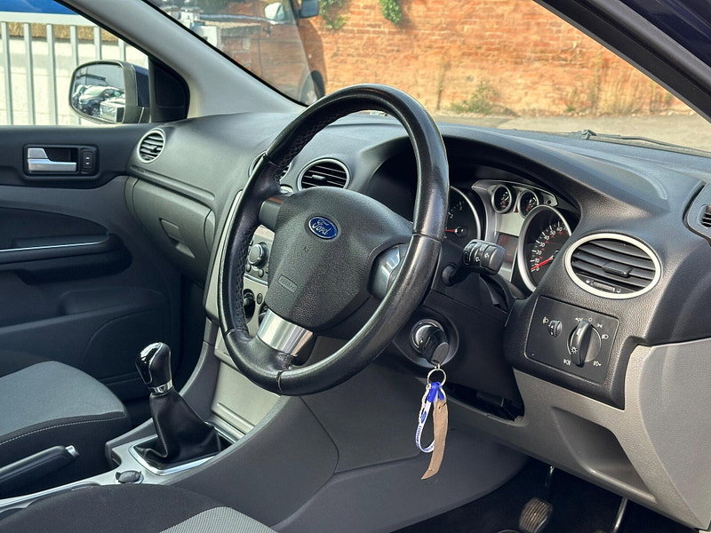 Ford Focus 1.6 Zetec 5dr 5dr Manual 2026