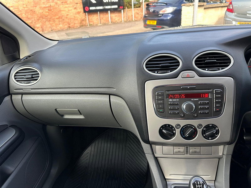Ford Focus 1.6 Zetec 5dr 5dr Manual 2026