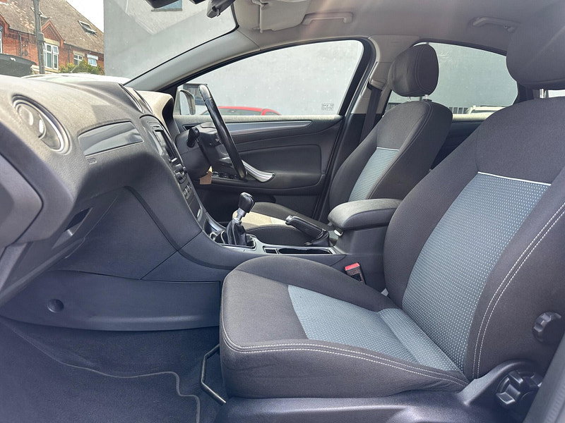 Ford Mondeo 2.0 TDCi Zetec Business Edition Euro 5 5dr 5dr Manual 2026