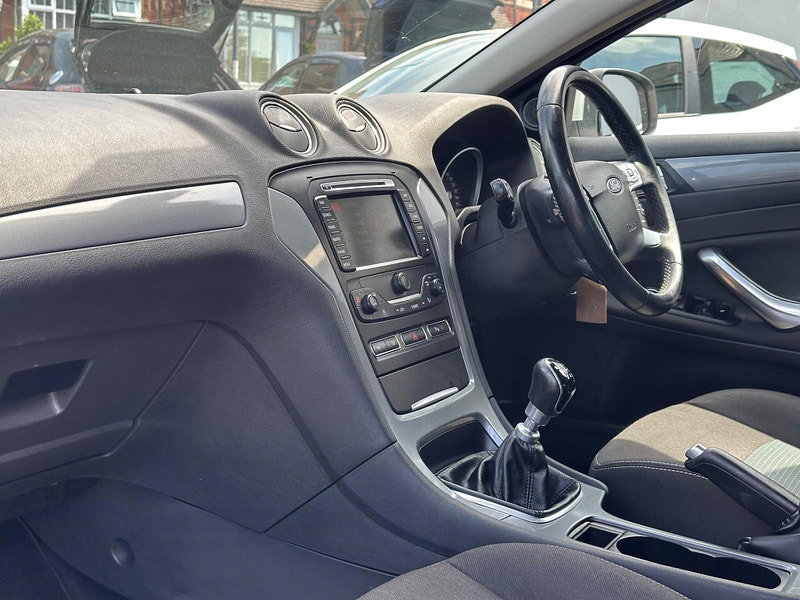 Ford Mondeo 2.0 TDCi Zetec Business Edition Euro 5 5dr 5dr Manual 2026