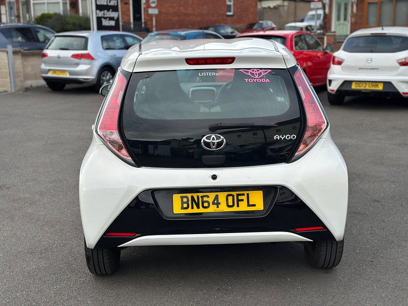 Toyota Aygo 1.0 VVT-i x-play Euro 5 5dr Euro 5 5dr Manual 2026