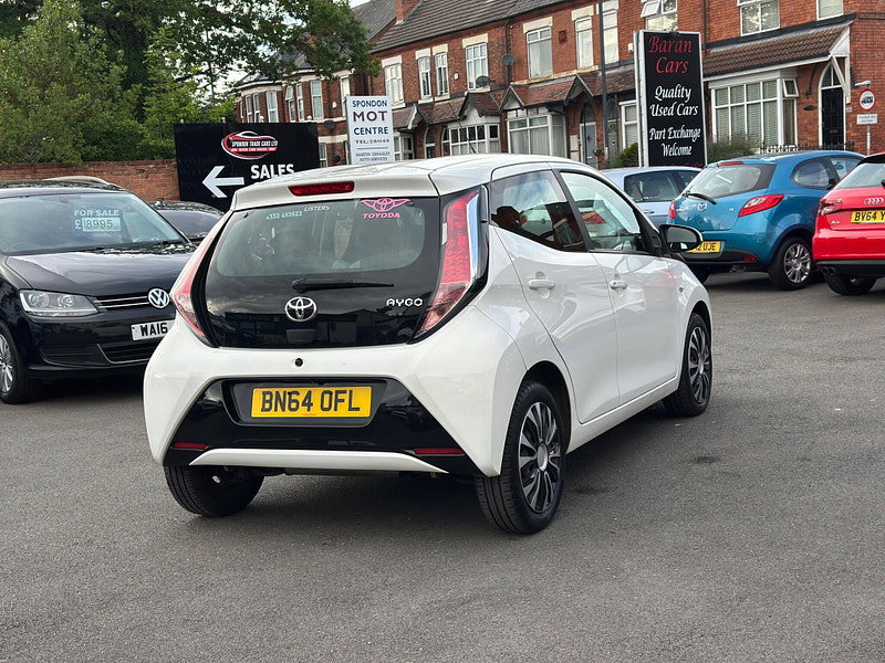 Toyota Aygo 1.0 VVT-i x-play Euro 5 5dr Euro 5 5dr Manual 2026