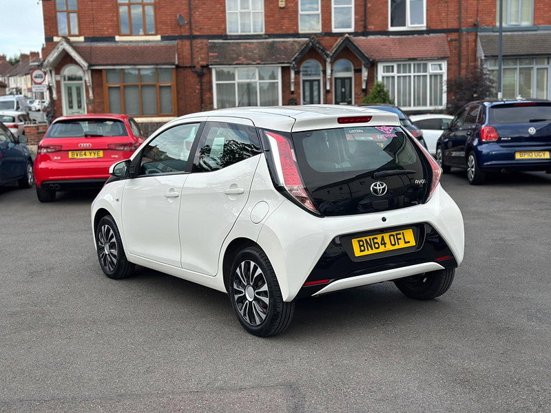 Toyota Aygo 1.0 VVT-i x-play Euro 5 5dr Euro 5 5dr Manual 2026