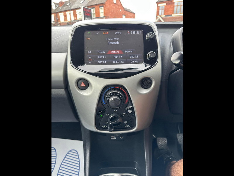 Toyota Aygo 1.0 VVT-i x-play Euro 5 5dr Euro 5 5dr Manual 2026