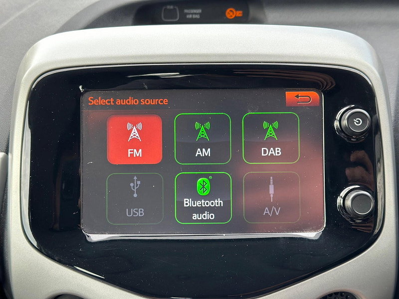 Toyota Aygo 1.0 VVT-i x-play Euro 5 5dr Euro 5 5dr Manual 2026