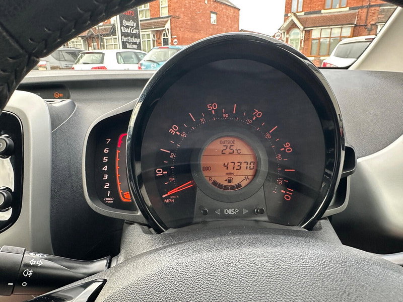 Toyota Aygo 1.0 VVT-i x-play Euro 5 5dr Euro 5 5dr Manual 2026