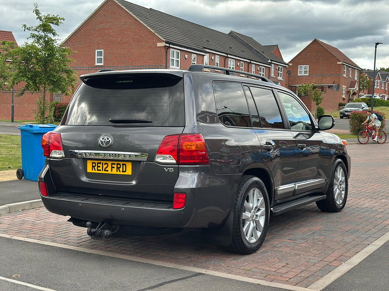 Toyota Land Cruiser 4.5 D-4D V8 Auto 4WD Euro 5 5dr 5dr Automatic 2026
